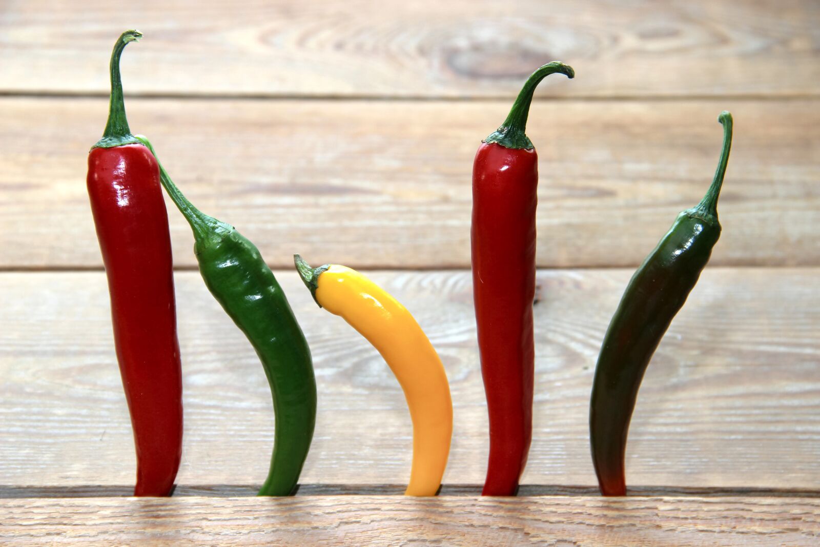 Canon EOS 600D (Rebel EOS T3i / EOS Kiss X5) sample photo. Paprika, chili, red photography