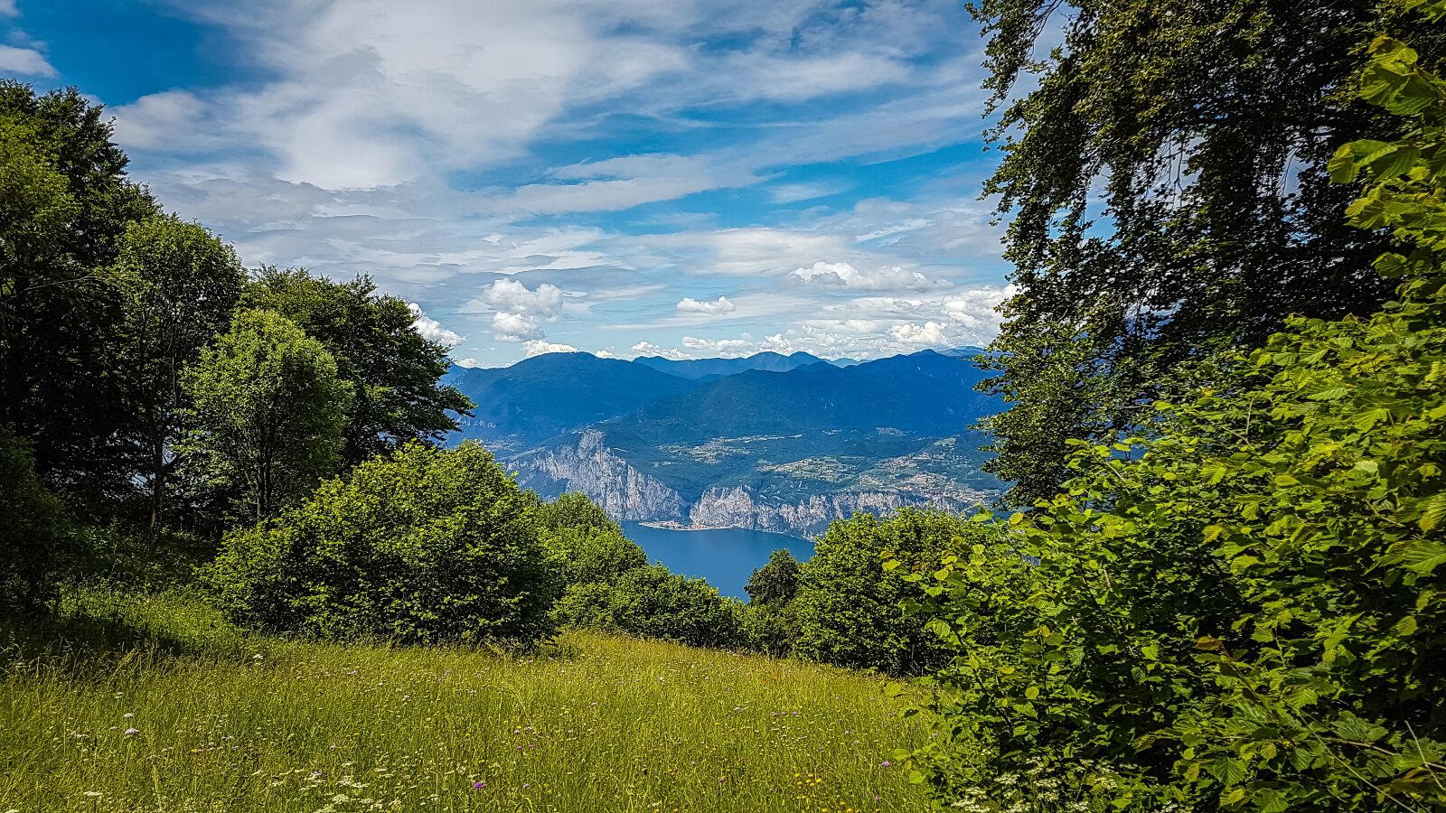 Samsung Galaxy S7 Edge sample photo. Garda, hiking, italy photography