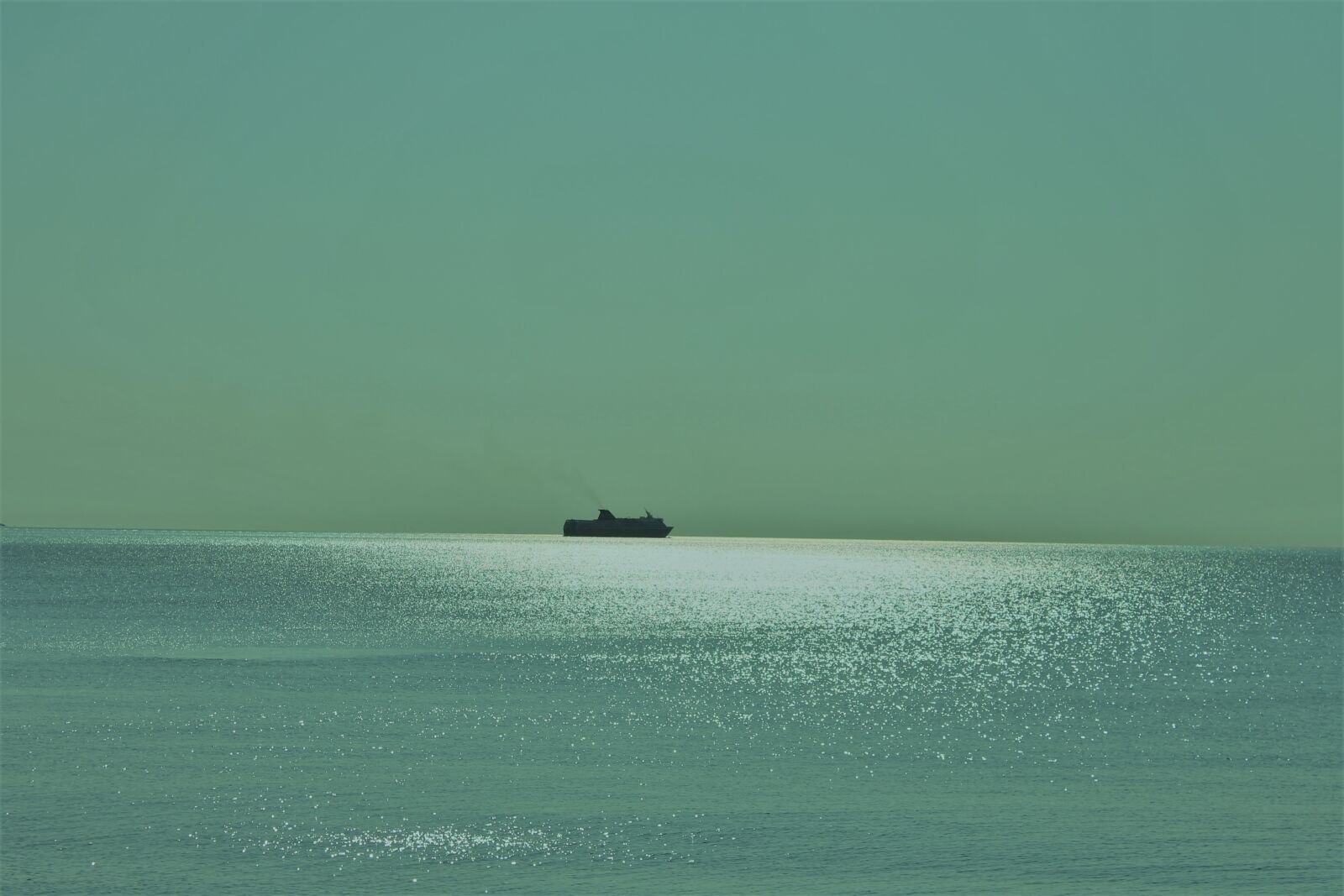 Canon EOS 1100D (EOS Rebel T3 / EOS Kiss X50) sample photo. Sea, boat, water photography