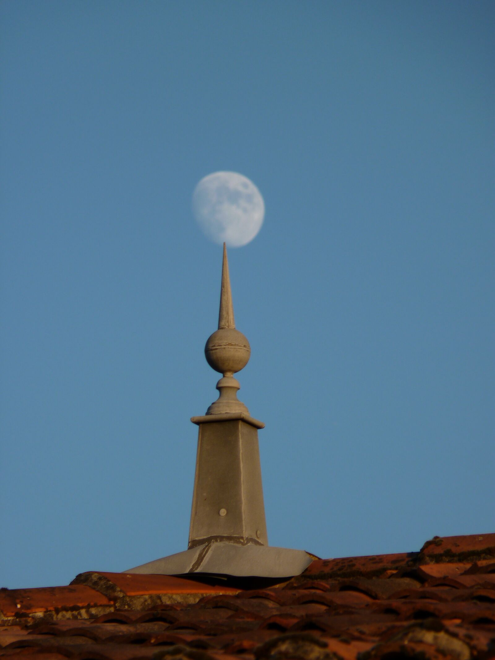 Panasonic Lumix DMC-FZ35 (Lumix DMC-FZ38) sample photo. Moon, sky, lunar photography