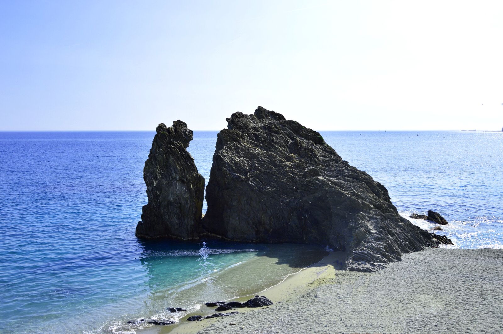 Nikon D3200 sample photo. Rock, sea, italy photography