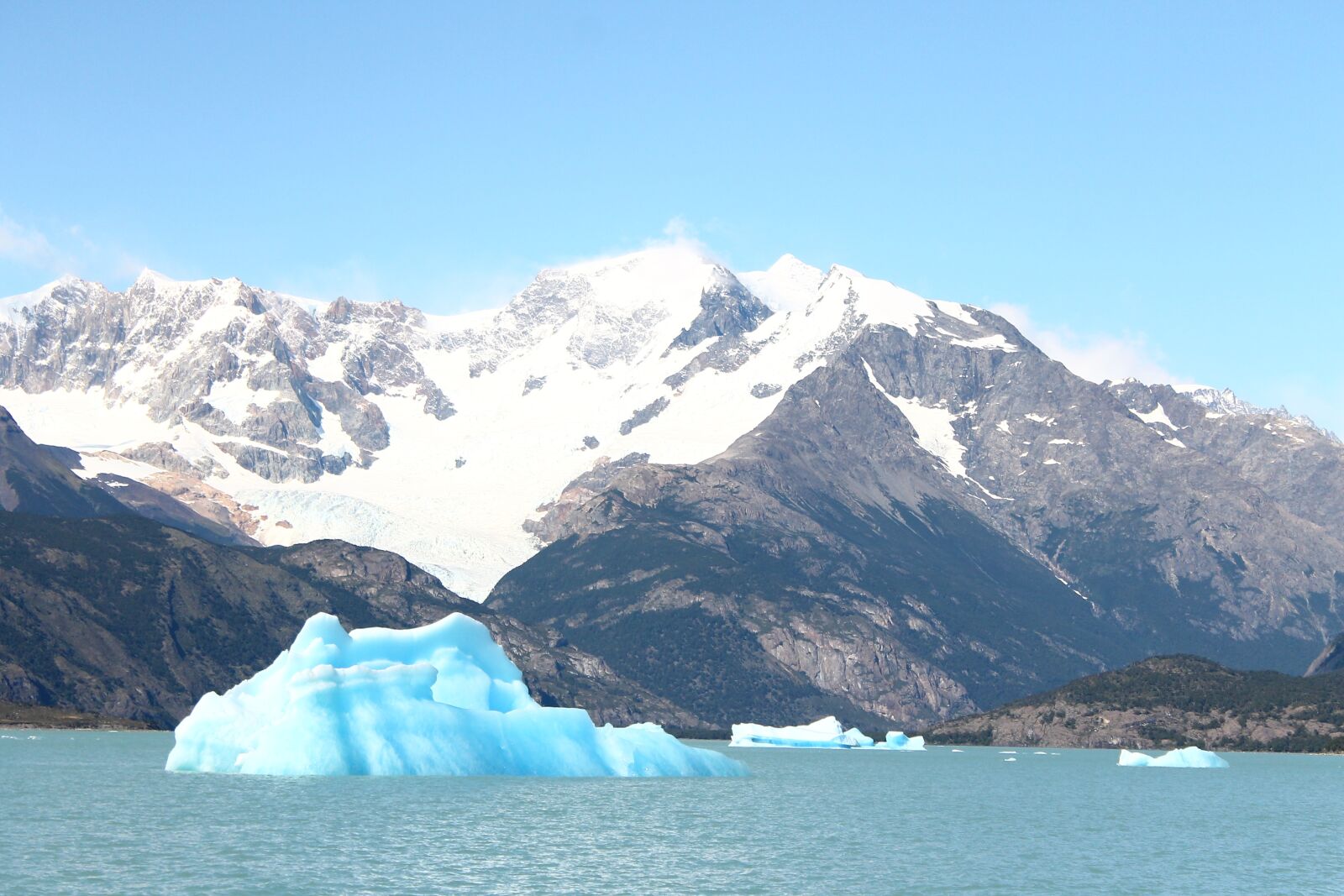 Canon EOS 1100D (EOS Rebel T3 / EOS Kiss X50) sample photo. Iceberg, argentina, mountain photography