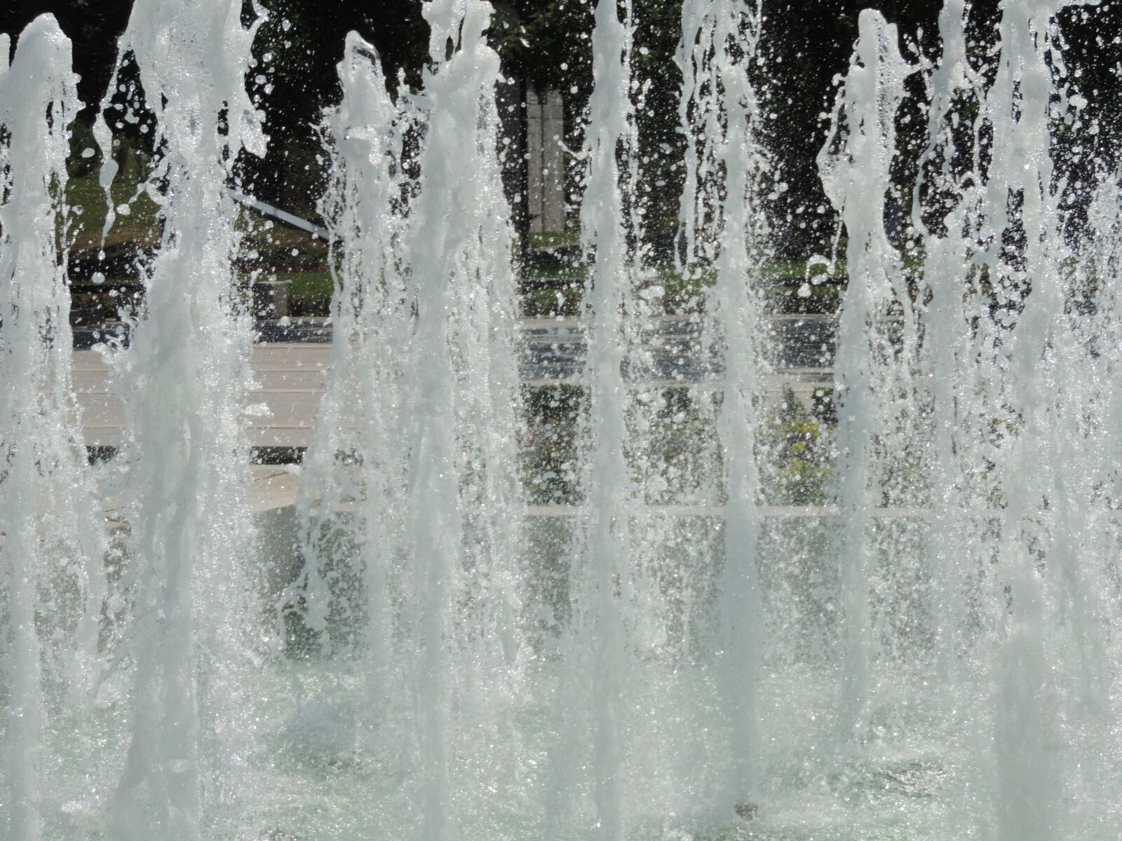 Nikon Coolpix P520 sample photo. Water, fountain, spray photography