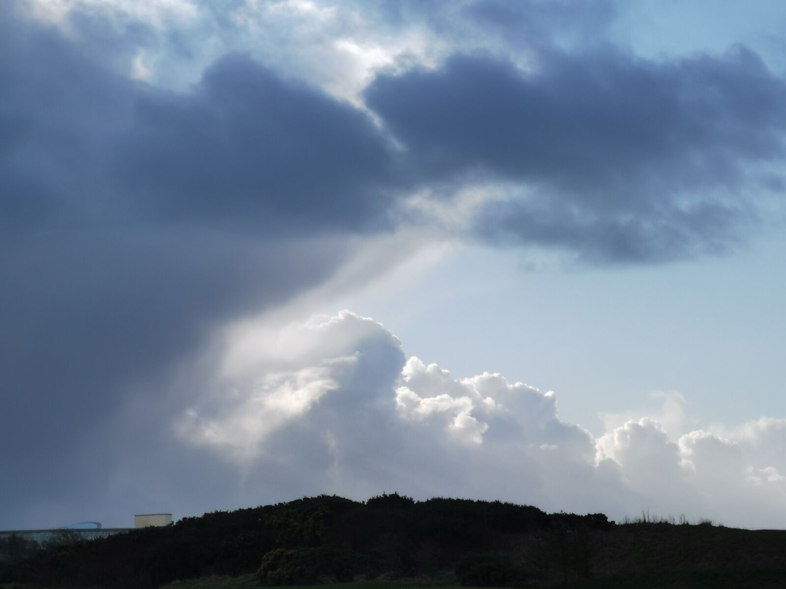 HUAWEI P30 sample photo. Cloud, bright, sunny photography