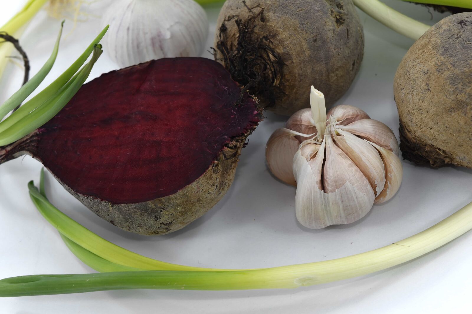 Nikon D5500 sample photo. Beetroot, garlic, onion, vegetable photography