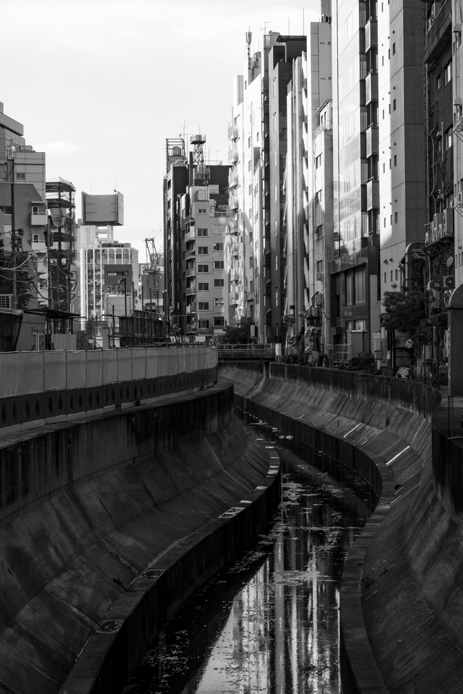 Sony Cyber-shot DSC-RX100 III sample photo. River, shibuya, tokyo metropolitan photography