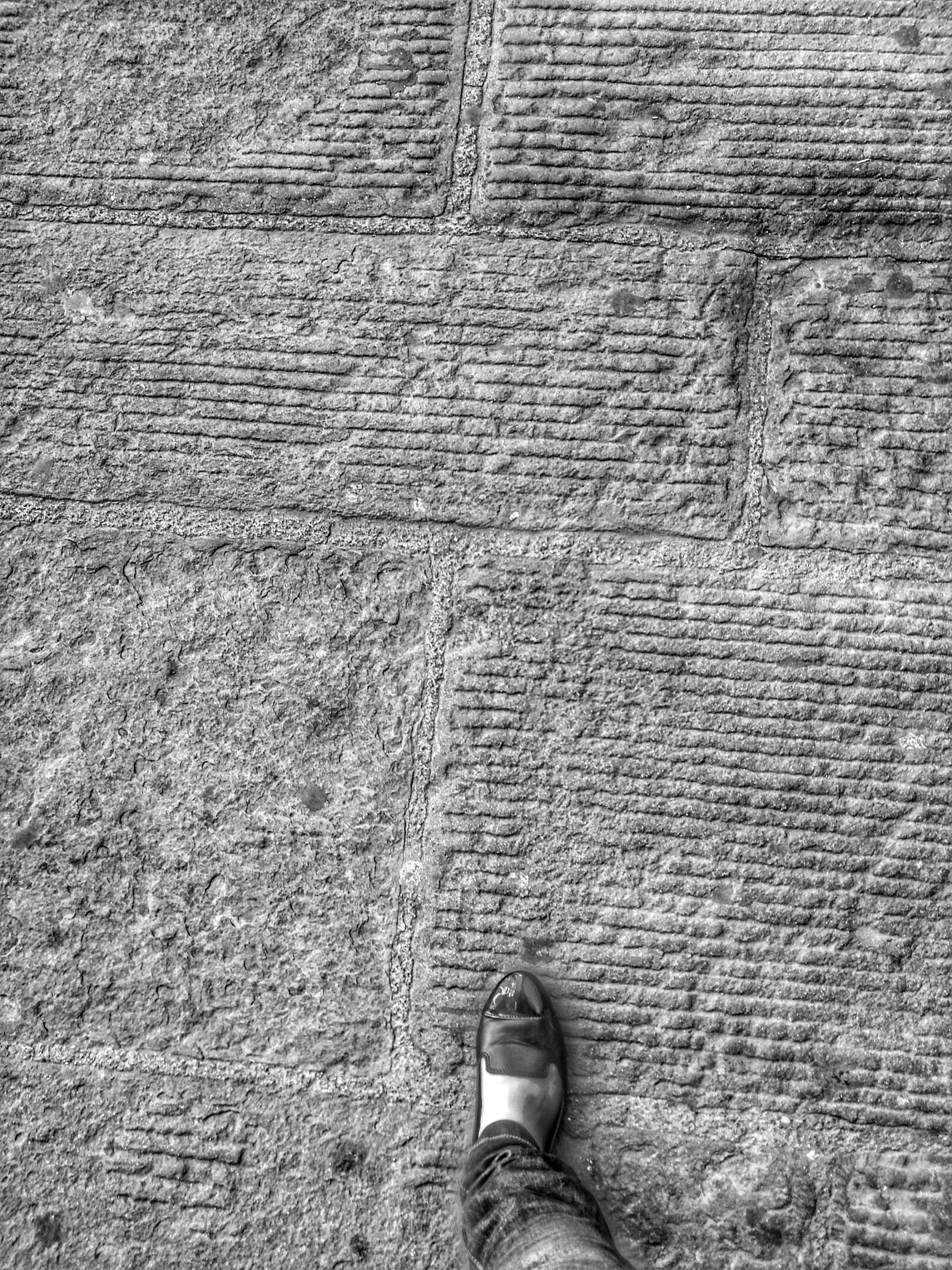 HUAWEI MLA-AL10 sample photo. City, road, foot photography