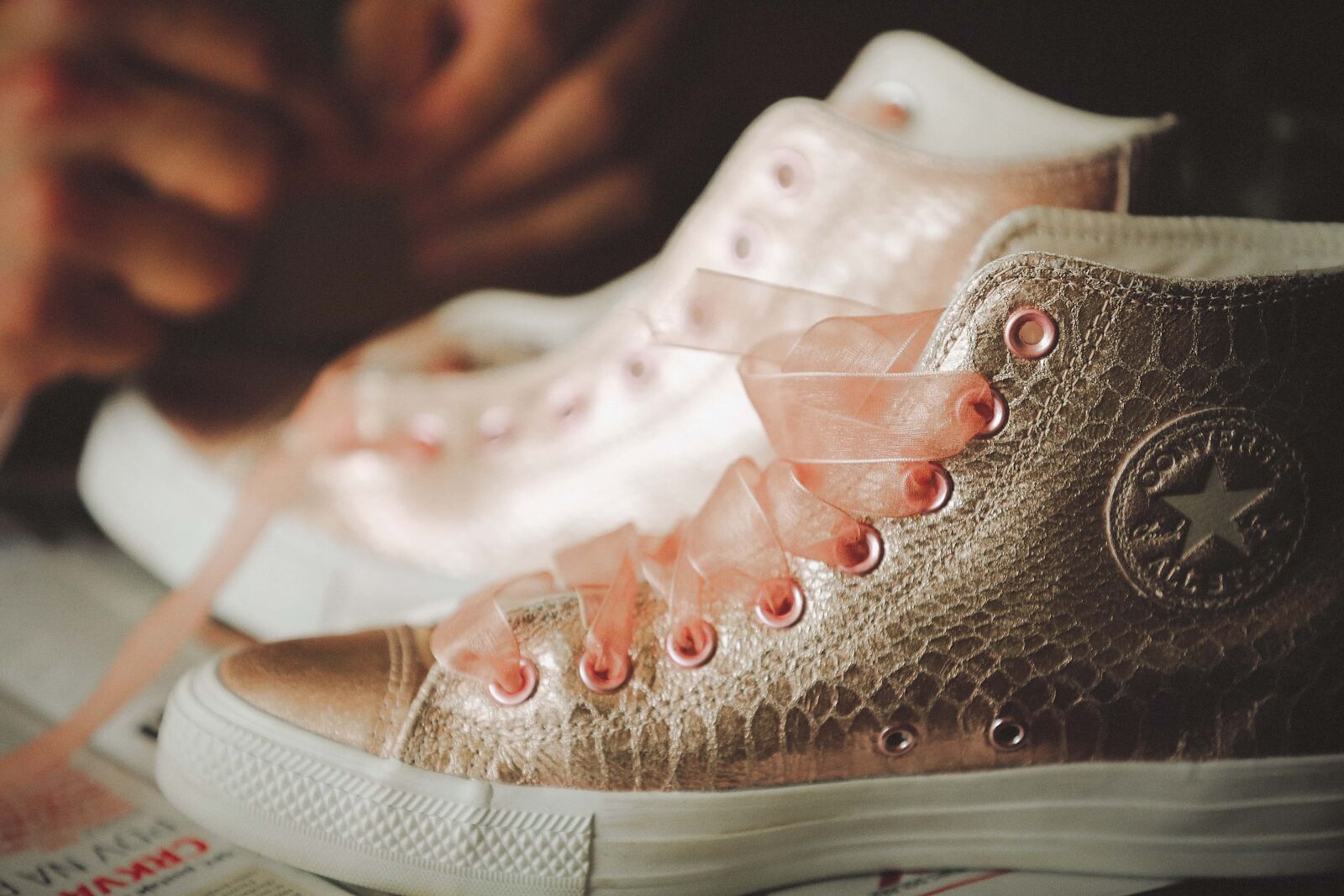 Canon EOS 5D Mark III sample photo. Shoemaker, sneakers, shoelace, handmade photography