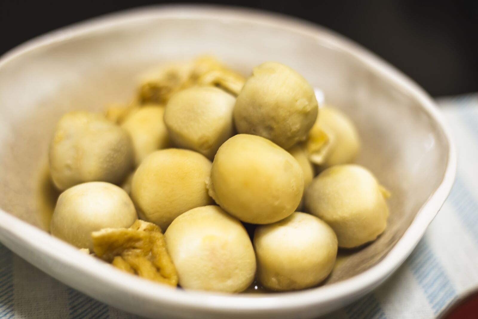 Canon EOS 6D + Canon EF 50mm F1.8 STM sample photo. Taro, boiled dishes, japanese photography