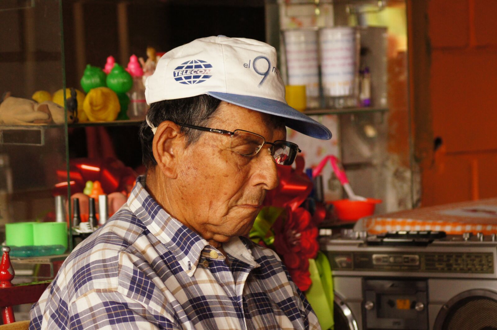 Sony SLT-A55 (SLT-A55V) sample photo. Old age, characters, area photography