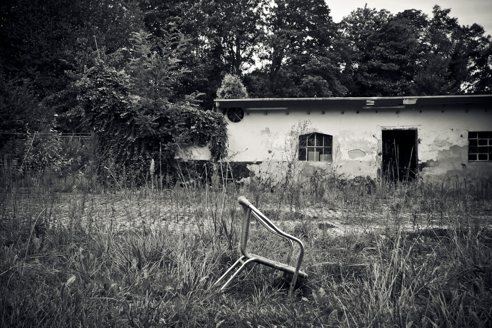 Olympus OM-D E-M10 sample photo. Lost places, building, old photography