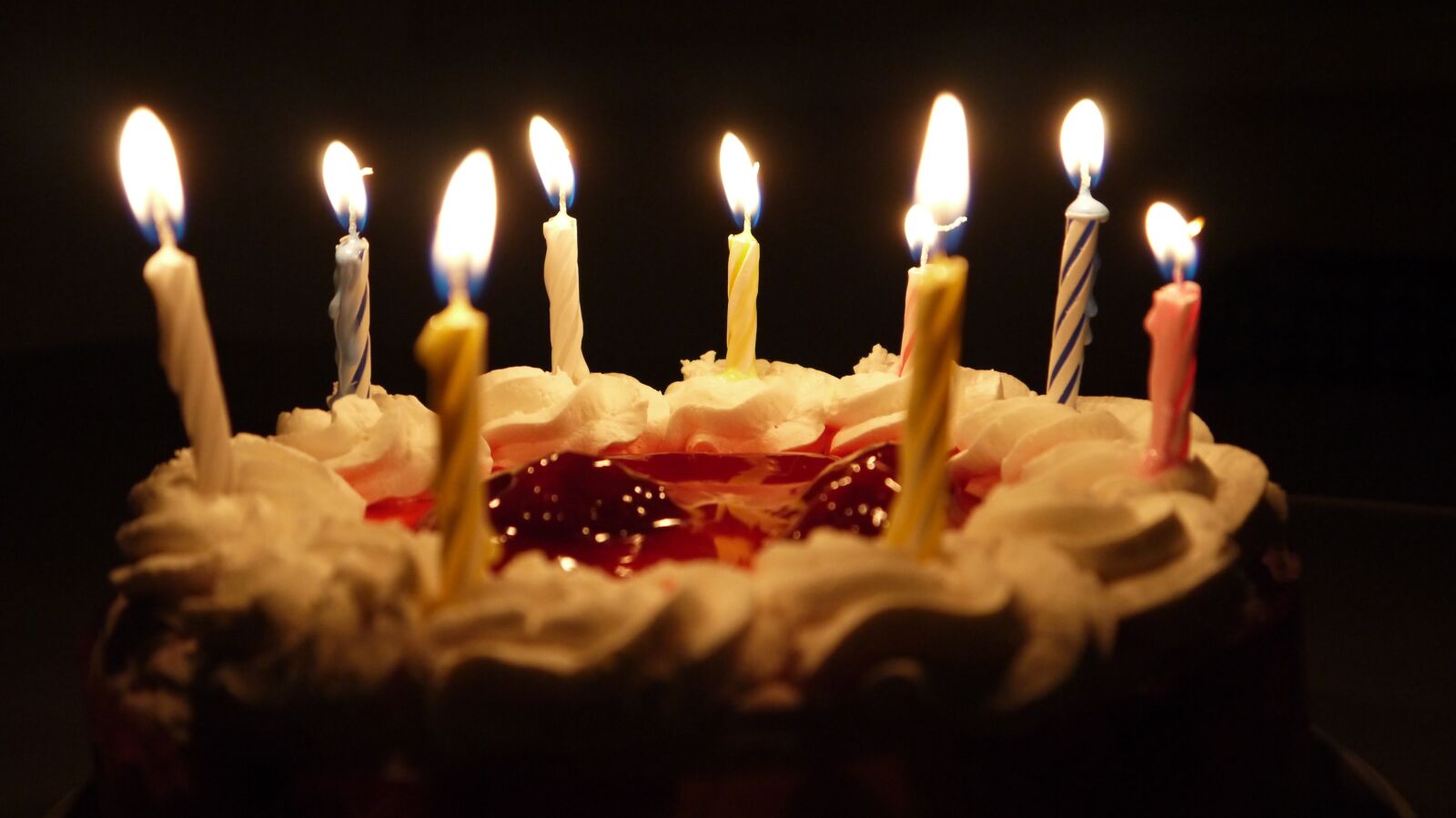 Panasonic Lumix DMC-GF3 sample photo. Cake, candles, holiday photography