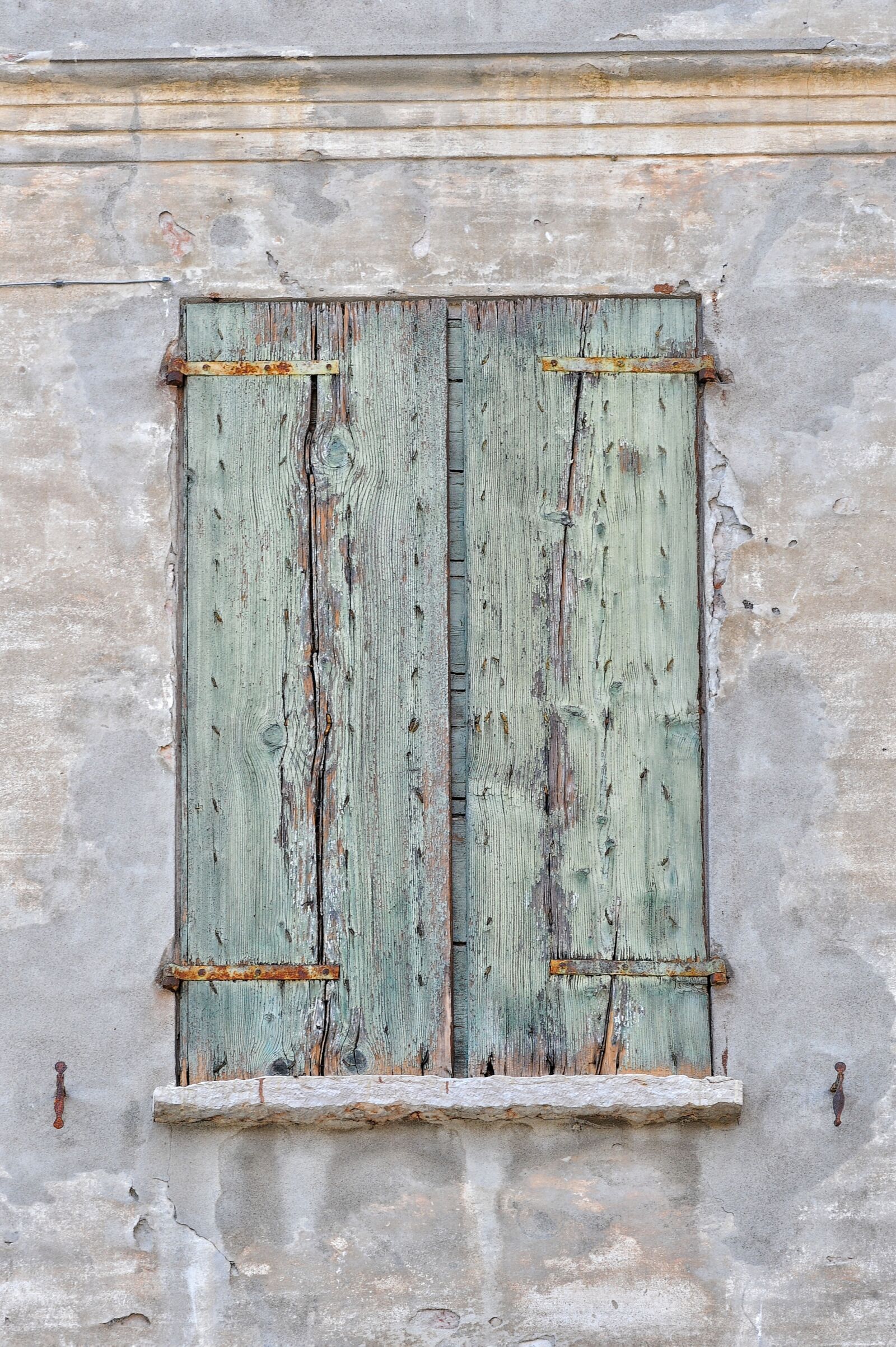 Nikon D700 sample photo. Window, wood, texture photography