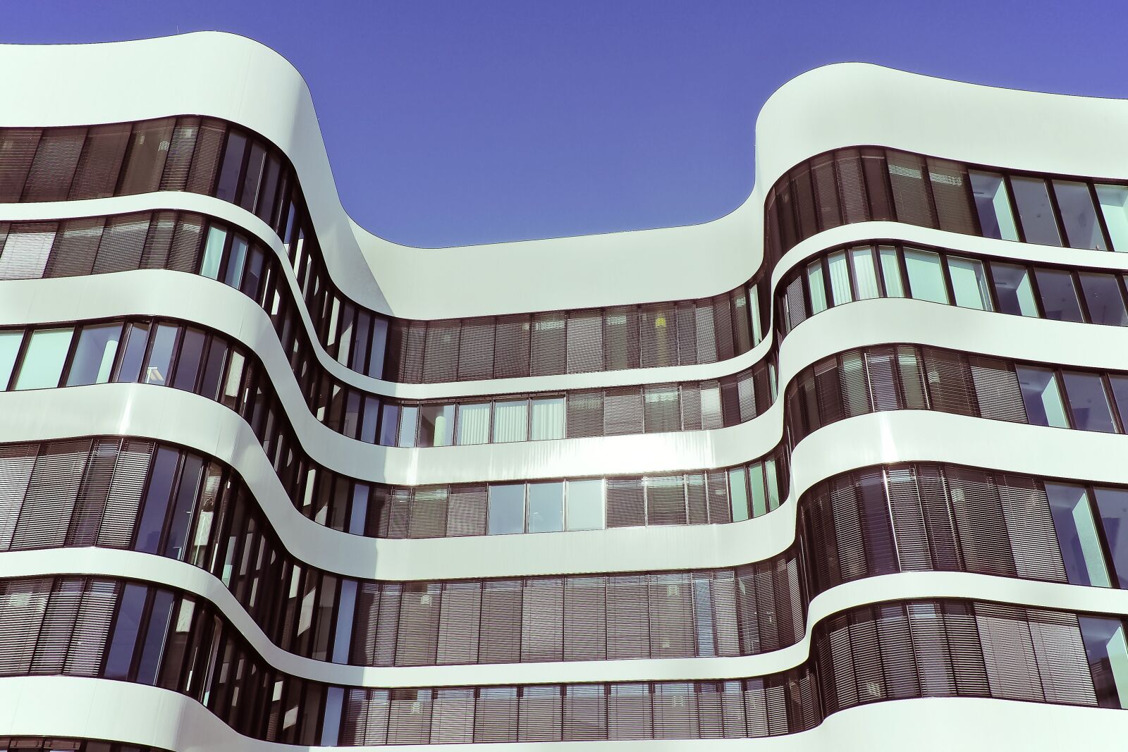 Olympus OM-D E-M10 sample photo. Architecture, modern, building photography