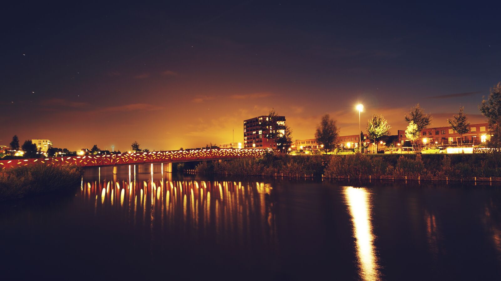 Sony SLT-A58 sample photo. Architecture, bridge, buildings, city photography