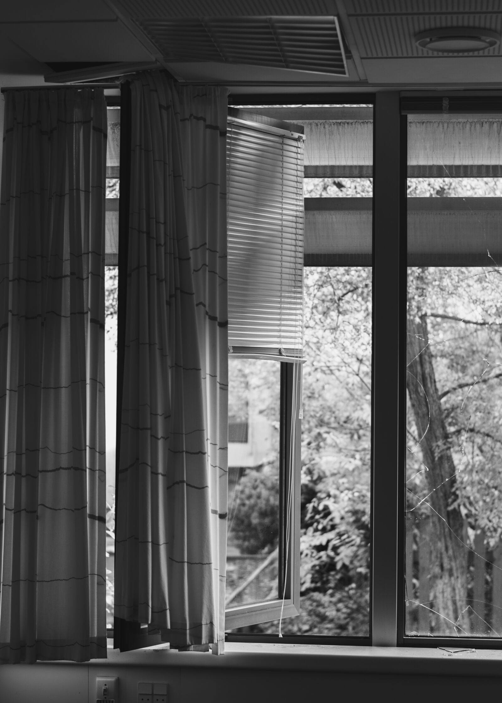 Nikon D3200 sample photo. Window, left, building photography