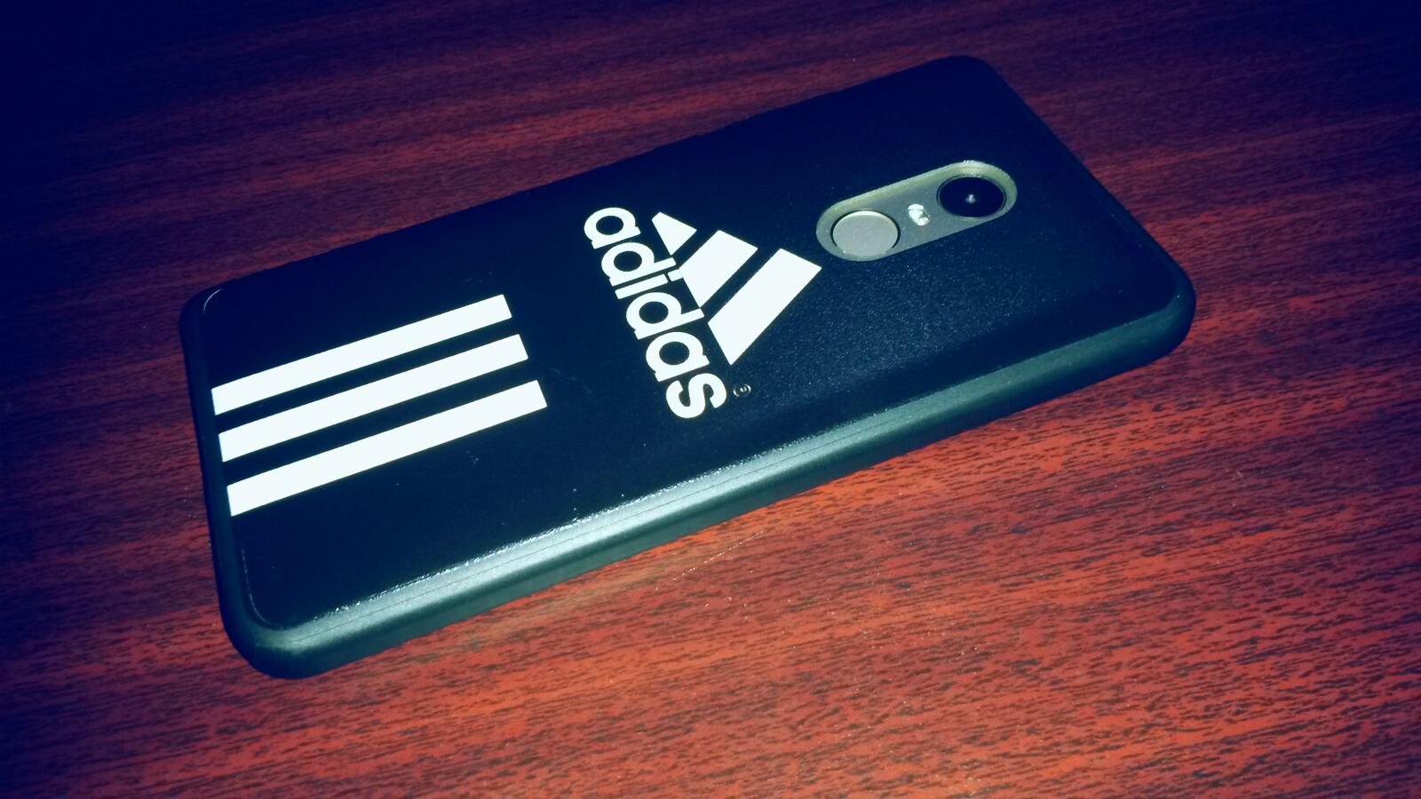Samsung Galaxy S4 Mini sample photo. Adidas, cover photography