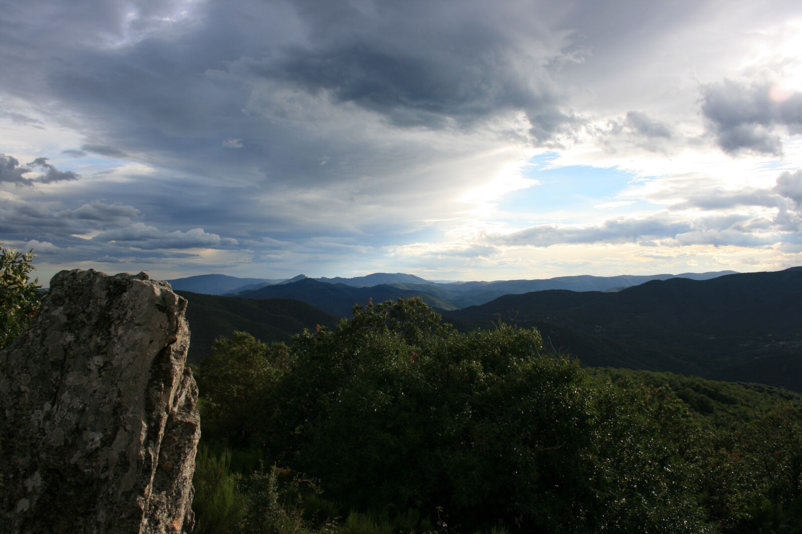 Canon EOS 400D (EOS Digital Rebel XTi / EOS Kiss Digital X) sample photo. Nature, landscape, mountain photography