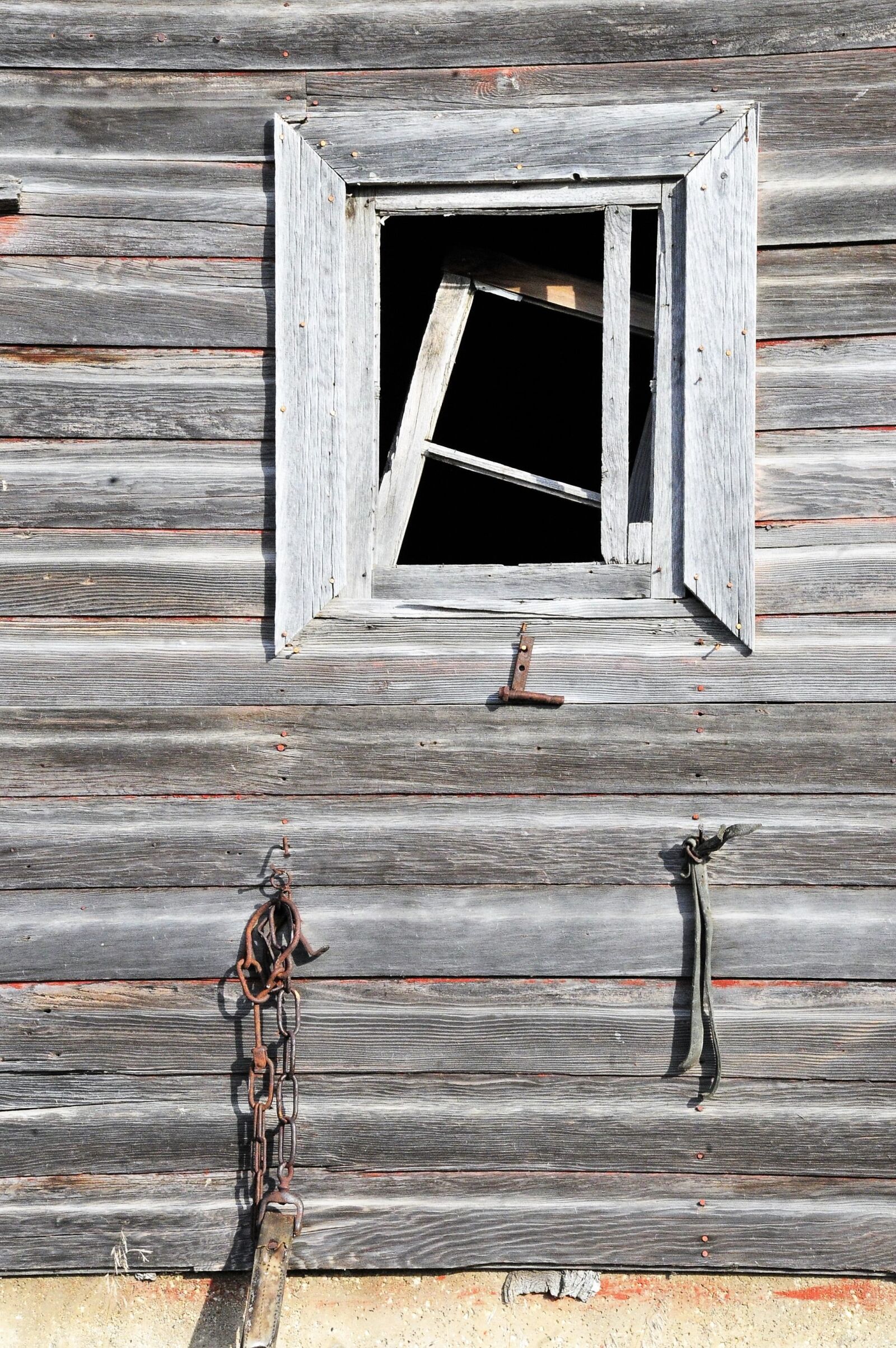 Nikon D300 sample photo. Window, barn, farm photography