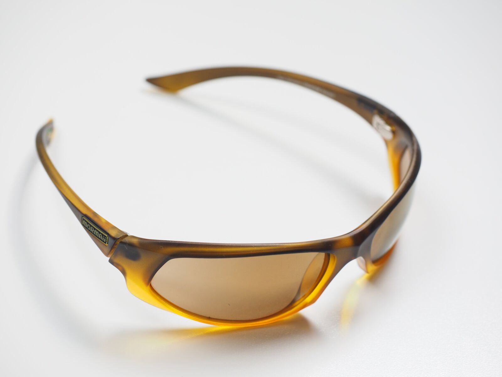 Olympus OM-D E-M1 + Olympus M.Zuiko Digital ED 12-40mm F2.8 Pro sample photo. Sunglasses, glasses, sports eyewear photography