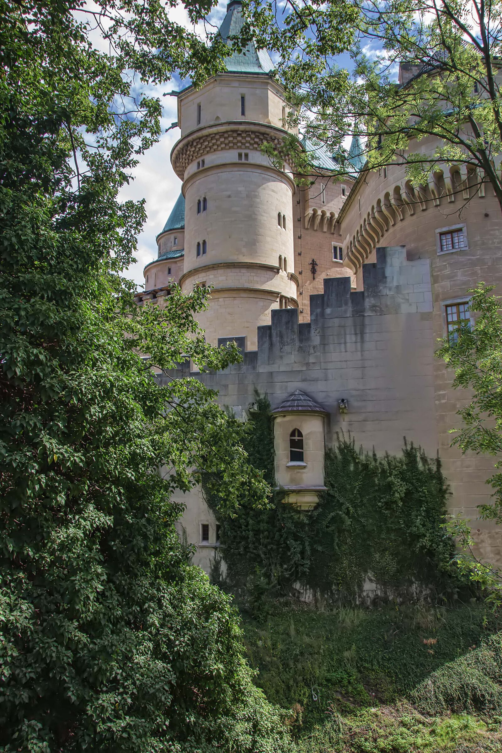 Canon EOS 600D (Rebel EOS T3i / EOS Kiss X5) sample photo. Bojnice, lock, slovakia photography