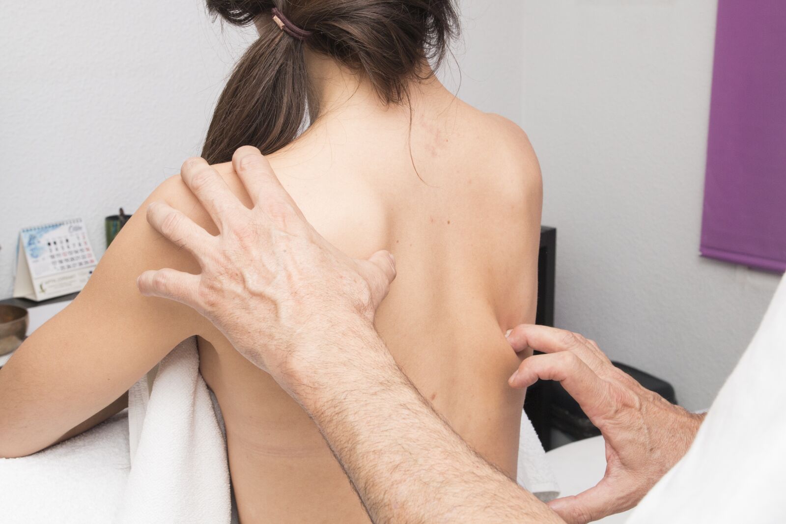 Canon EOS 70D sample photo. Back, reflexology, connective tissue photography