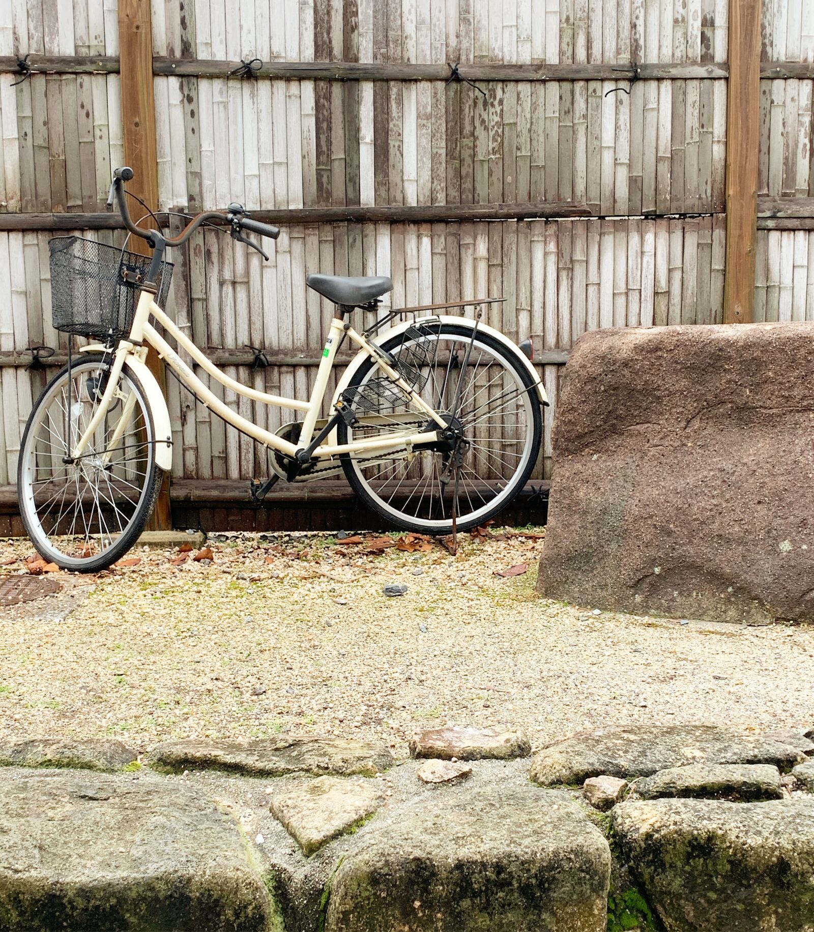 Apple iPhone XS sample photo. Lonely, bicycle, outdoor photography