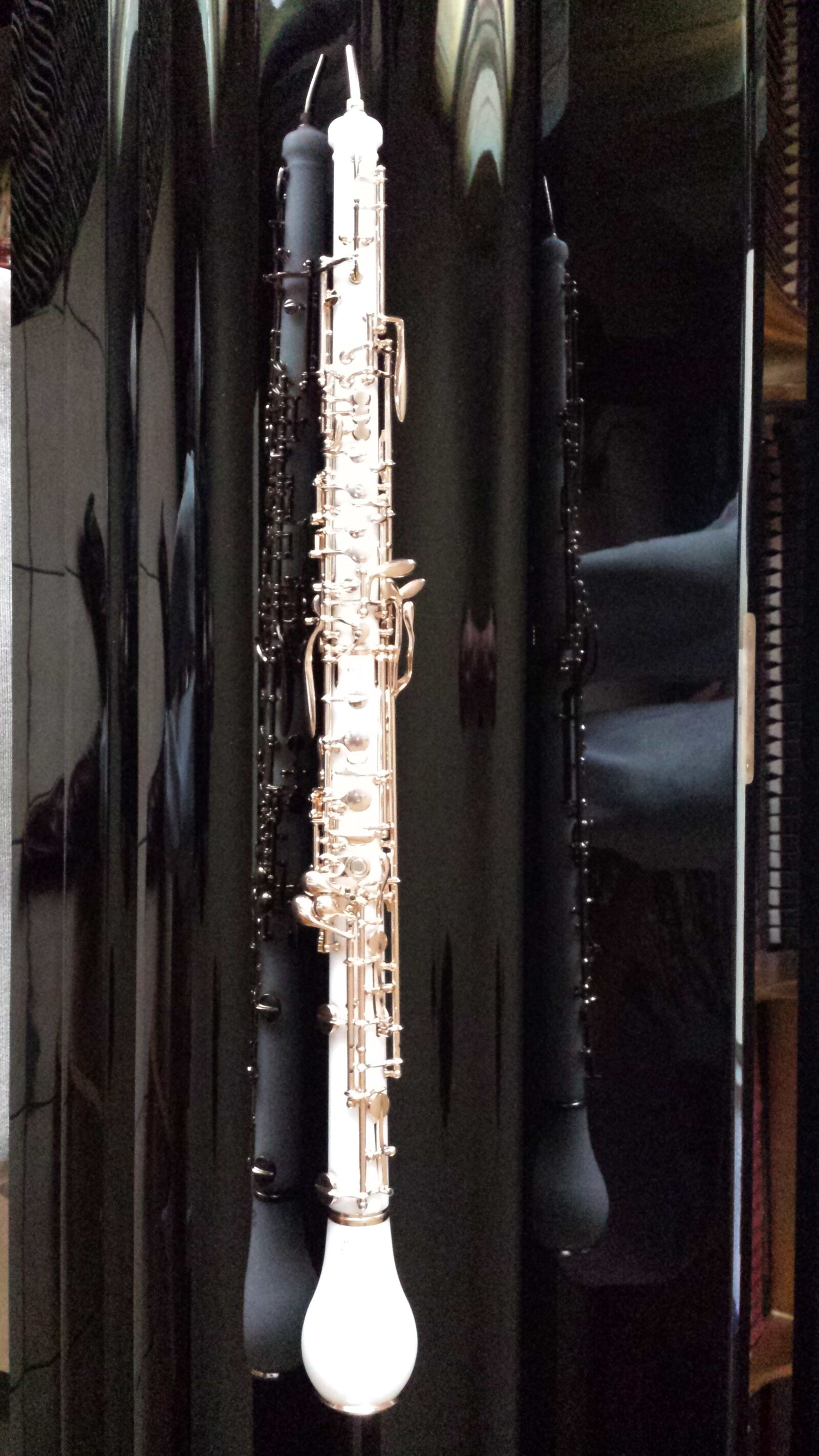 Samsung Galaxy S4 sample photo. Oboe d'amore, oboe, white photography