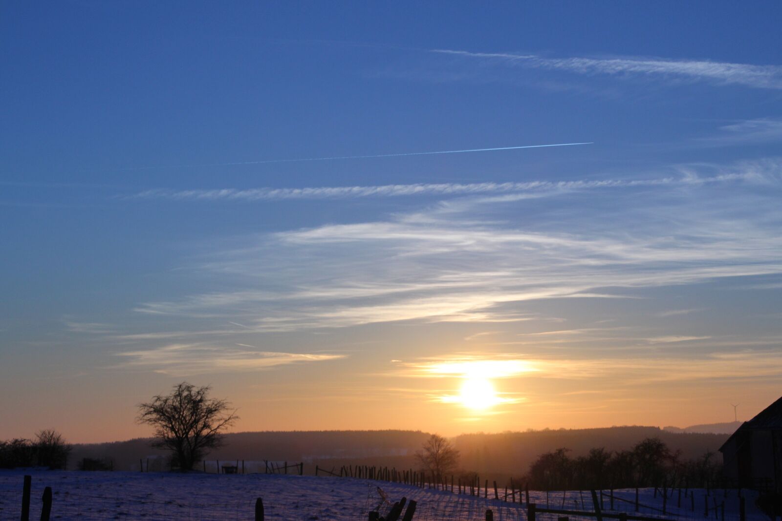 Canon EOS 650D (EOS Rebel T4i / EOS Kiss X6i) sample photo. Sunset, sky, clouds photography
