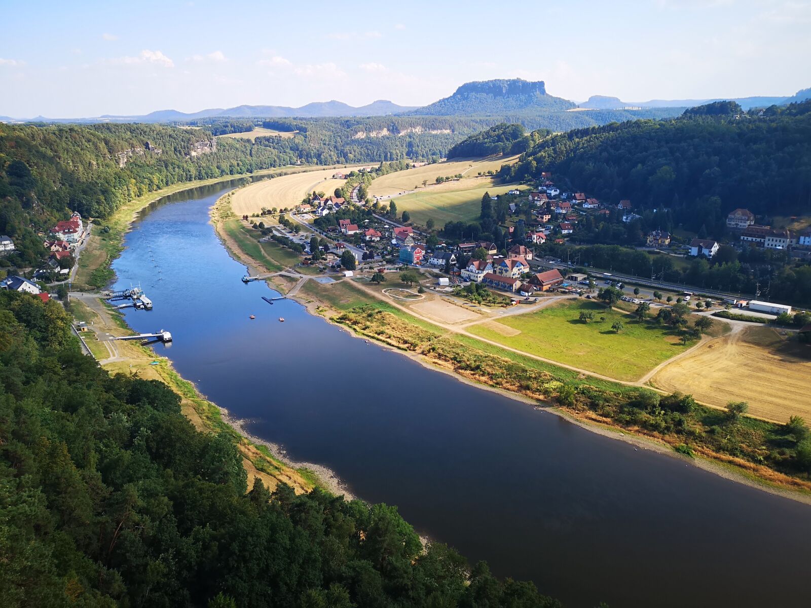 HUAWEI CLT-L29 sample photo. Elbe, river, landscape photography