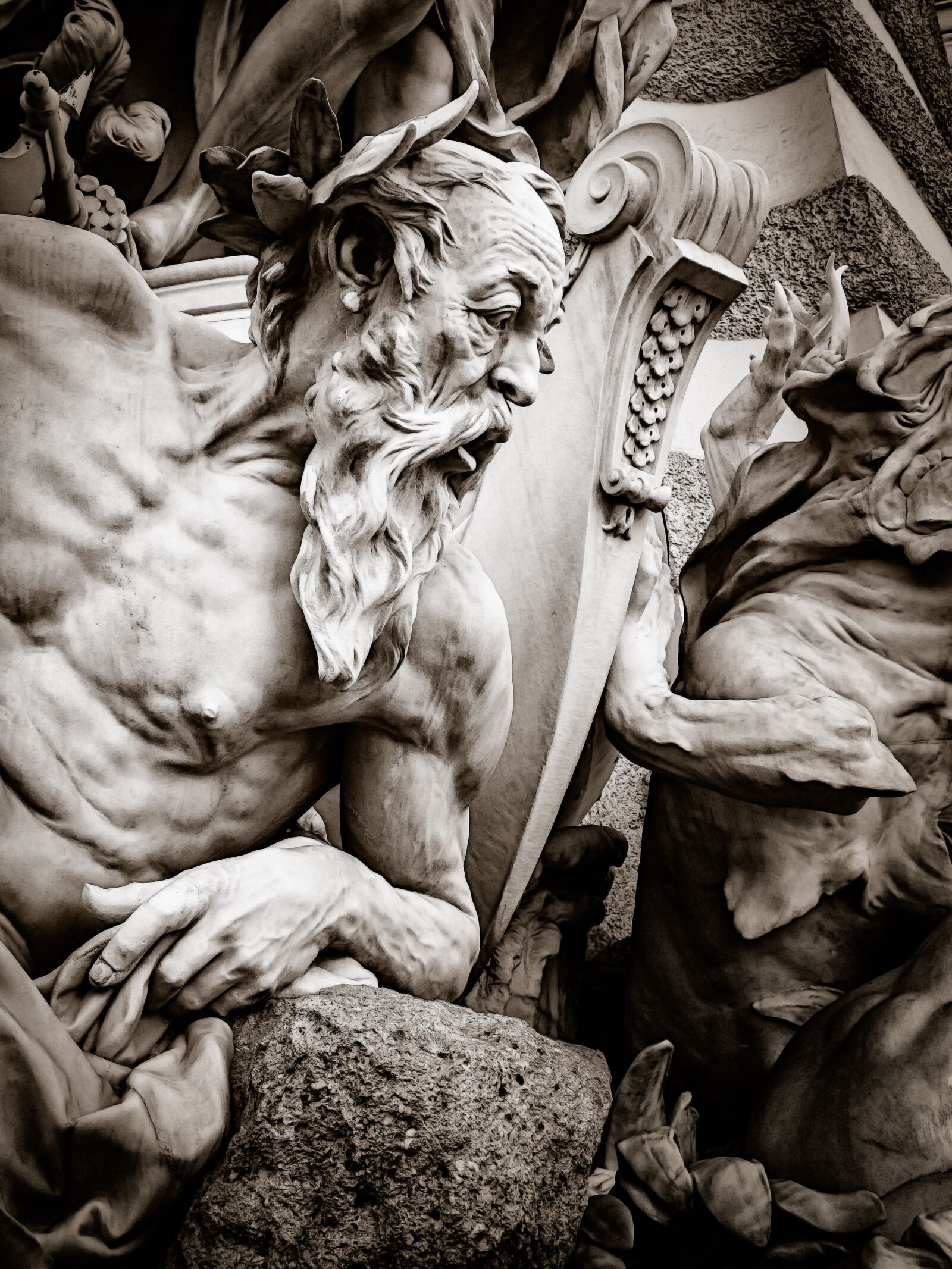 Olympus OM-D E-M10 sample photo. Sculpture, vienna, black and photography