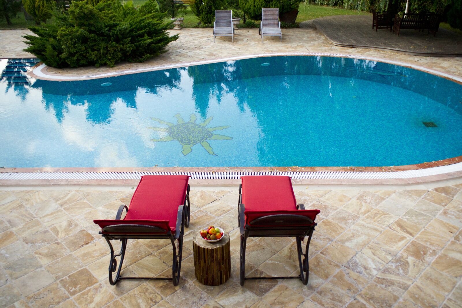 Sony Alpha DSLR-A850 sample photo. Sunbeds, pool, holiday photography