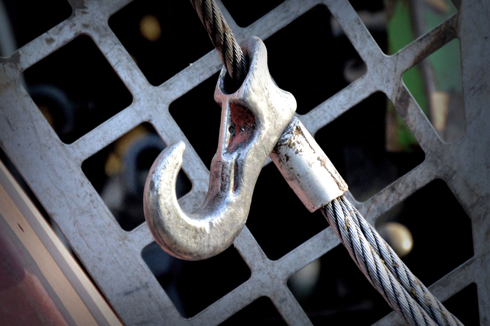 Nikon D3200 sample photo. Hook, construction machine, timber photography
