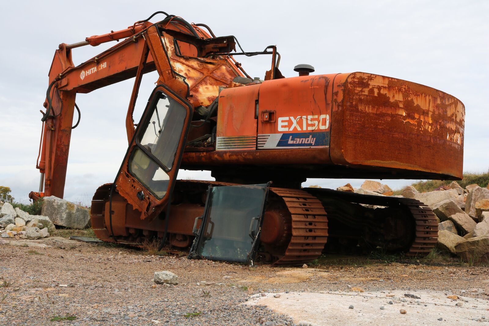 Canon EOS 750D (EOS Rebel T6i / EOS Kiss X8i) sample photo. Excavators, blade, construction machine photography