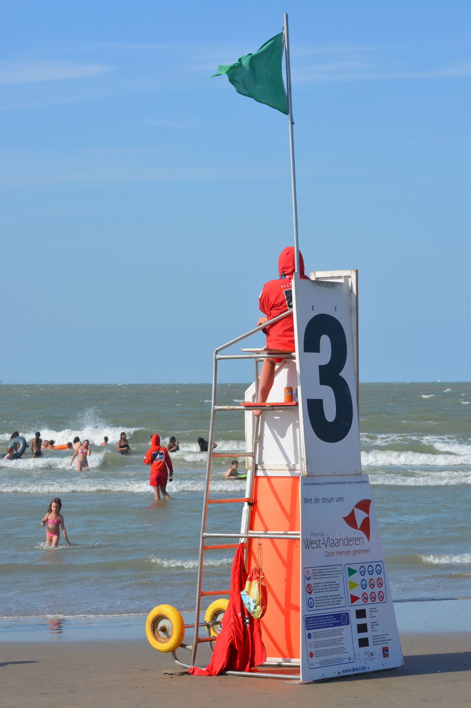Nikon D5200 sample photo. Sea, blankenberge, people photography