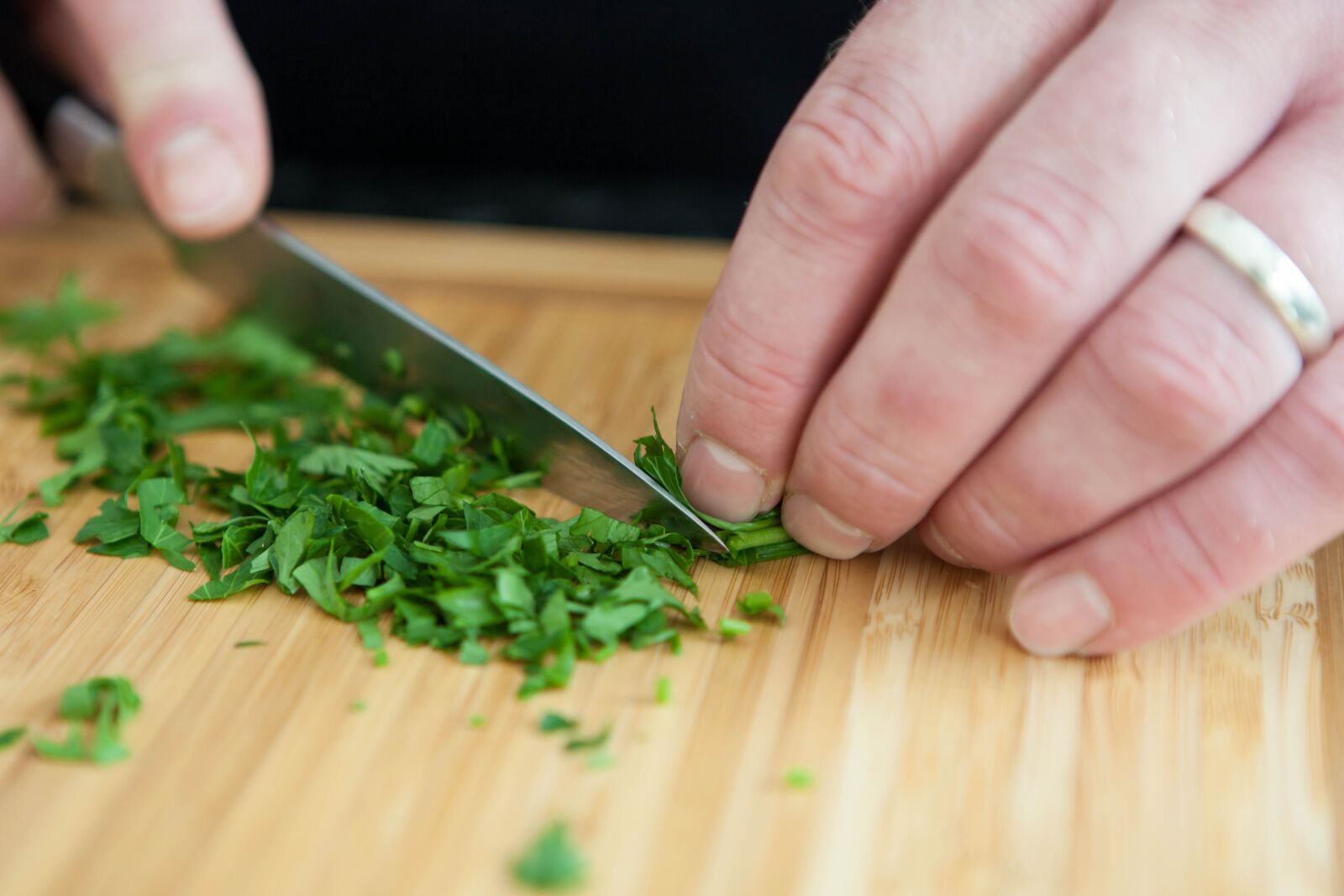 Canon EOS 5D Mark II + Canon EF 24-70mm F2.8L USM sample photo. Hands, chopping, herbs photography