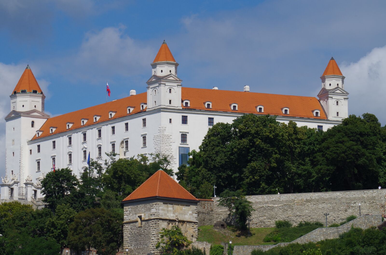 Pentax K-500 sample photo. Bratislava, slovakia, castle photography