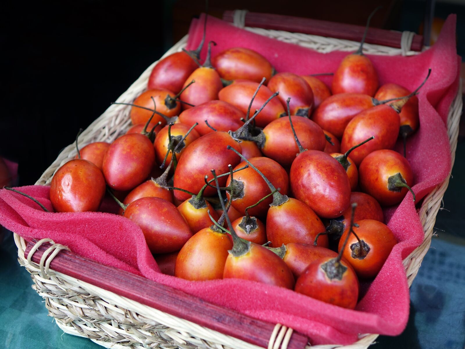 Sony Cyber-shot DSC-RX10 sample photo. Tree tomato, tamarillo, fruit photography