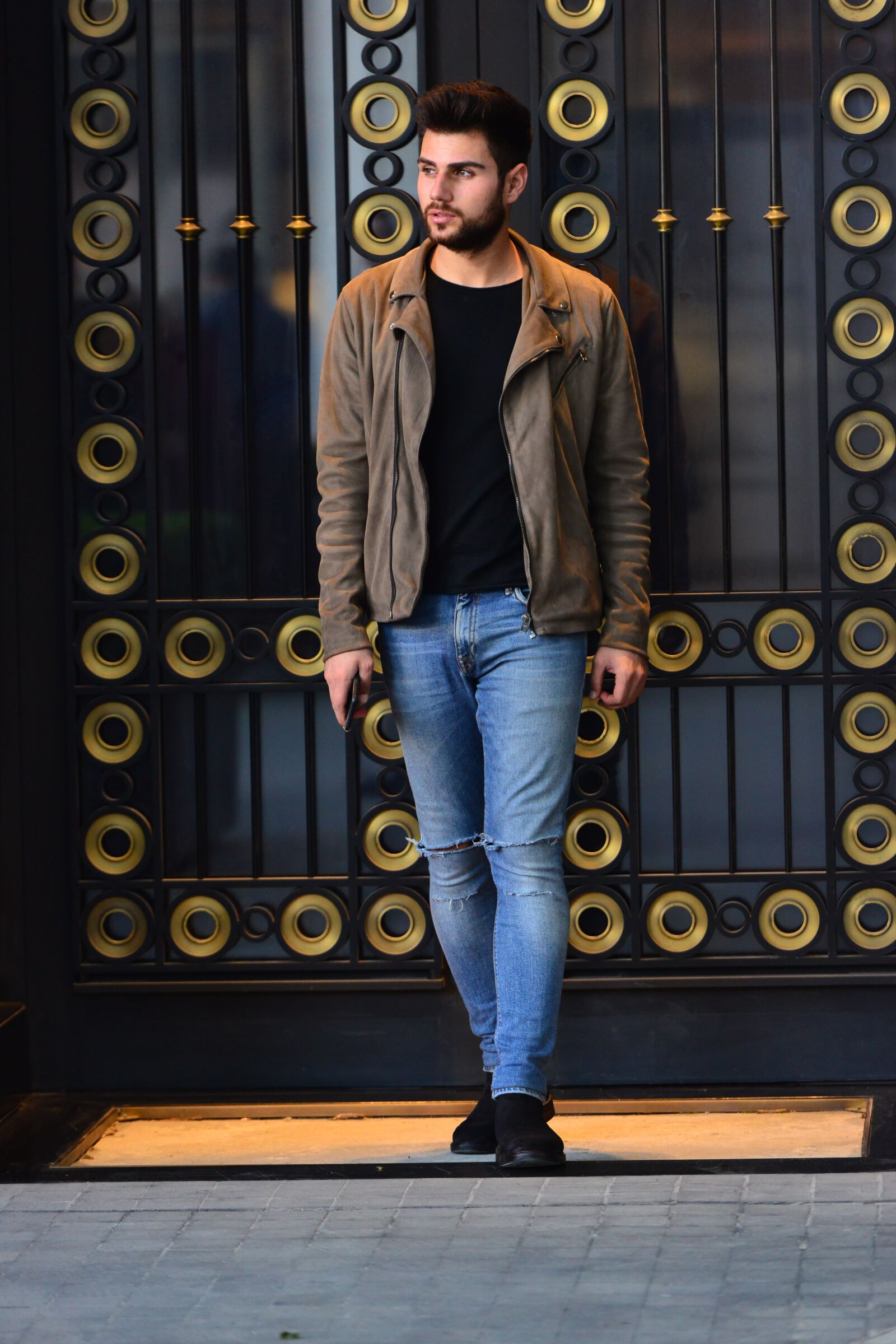 Nikon D800 sample photo. Model, door, light photography