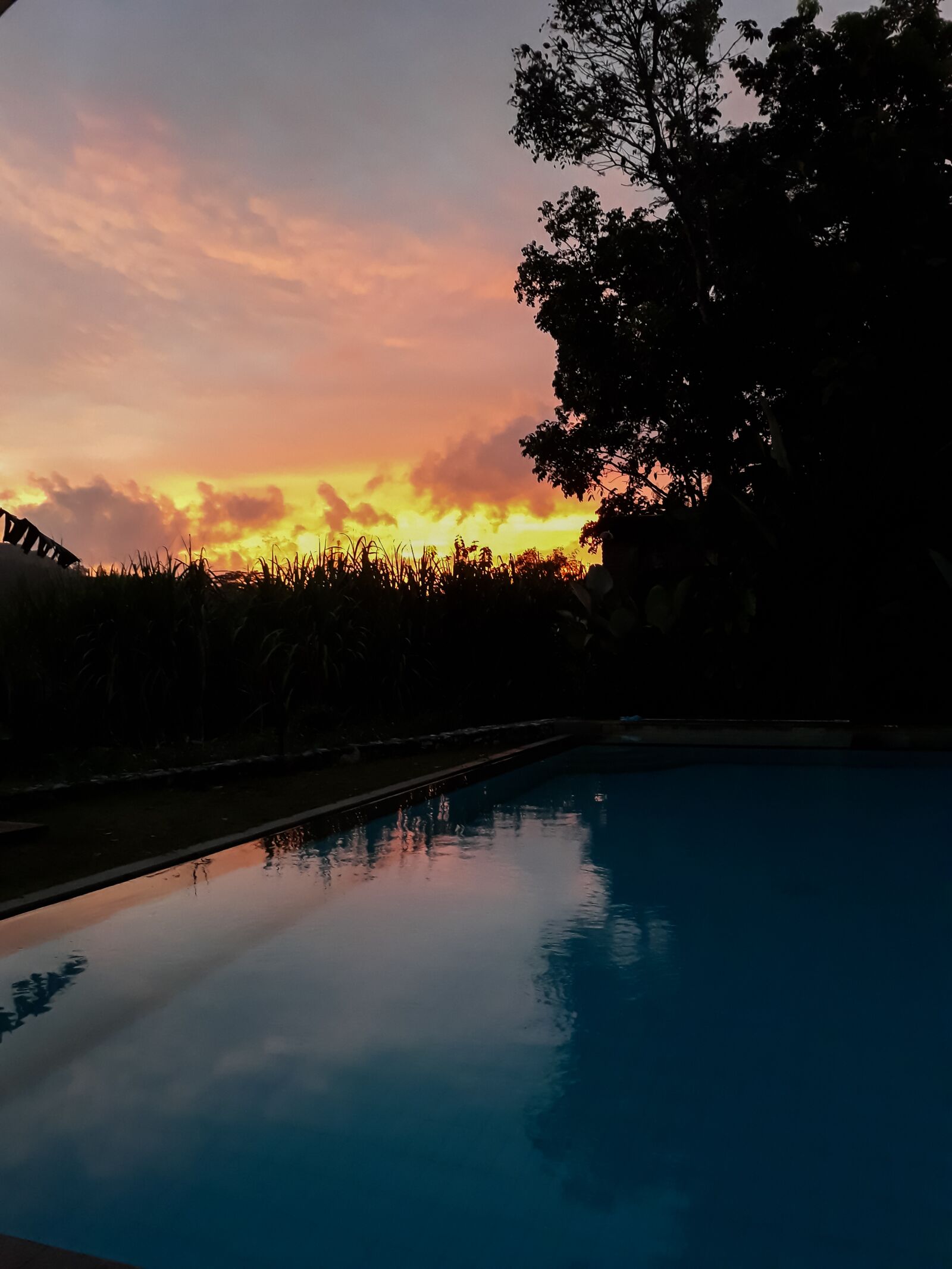Samsung Galaxy J7 Pro sample photo. Sunset, blue, pool photography