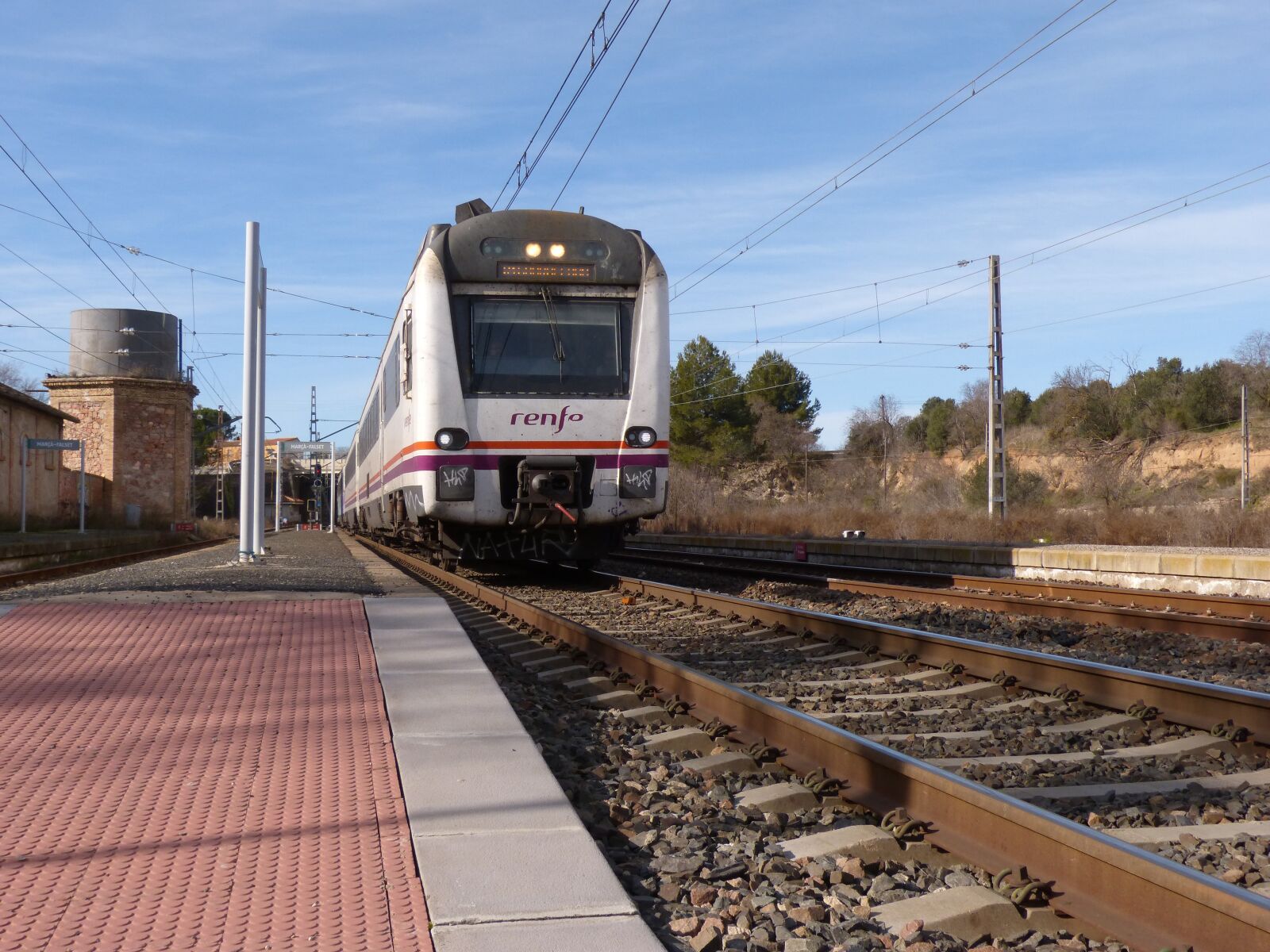 Panasonic DMC-FZ62 sample photo. Train, via, station photography