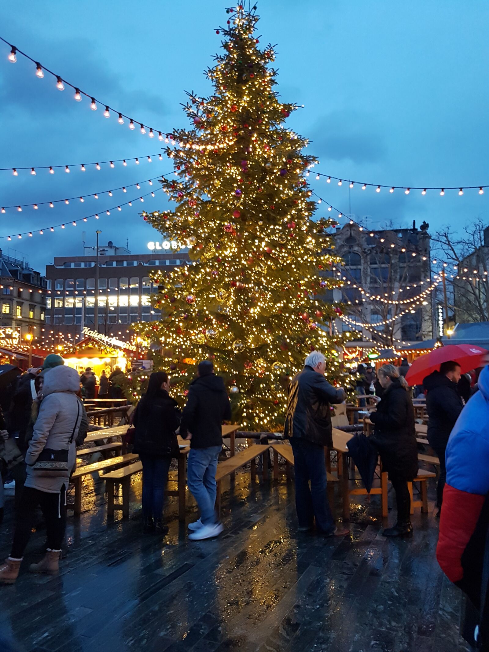 Samsung Galaxy S7 Edge sample photo. Christmas market, zurich, bellevue photography