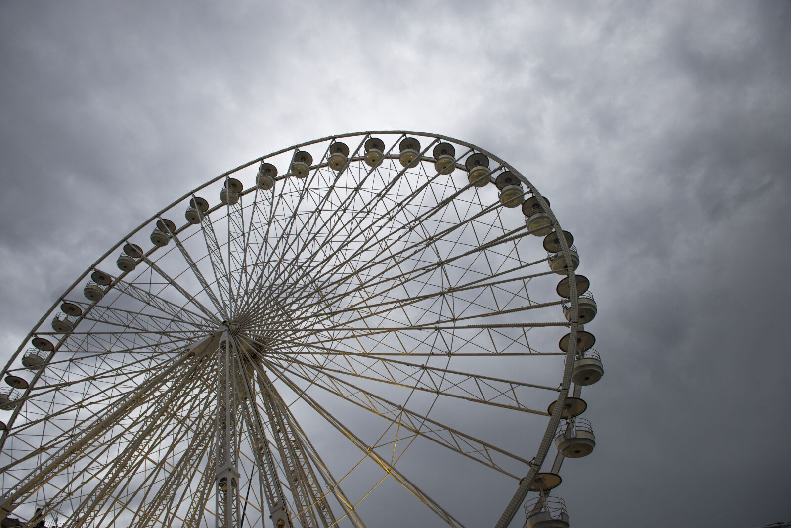 Nikon D600 + Nikon AF-S Nikkor 24-70mm F2.8G ED sample photo. Ferris, wheel, france, sky photography