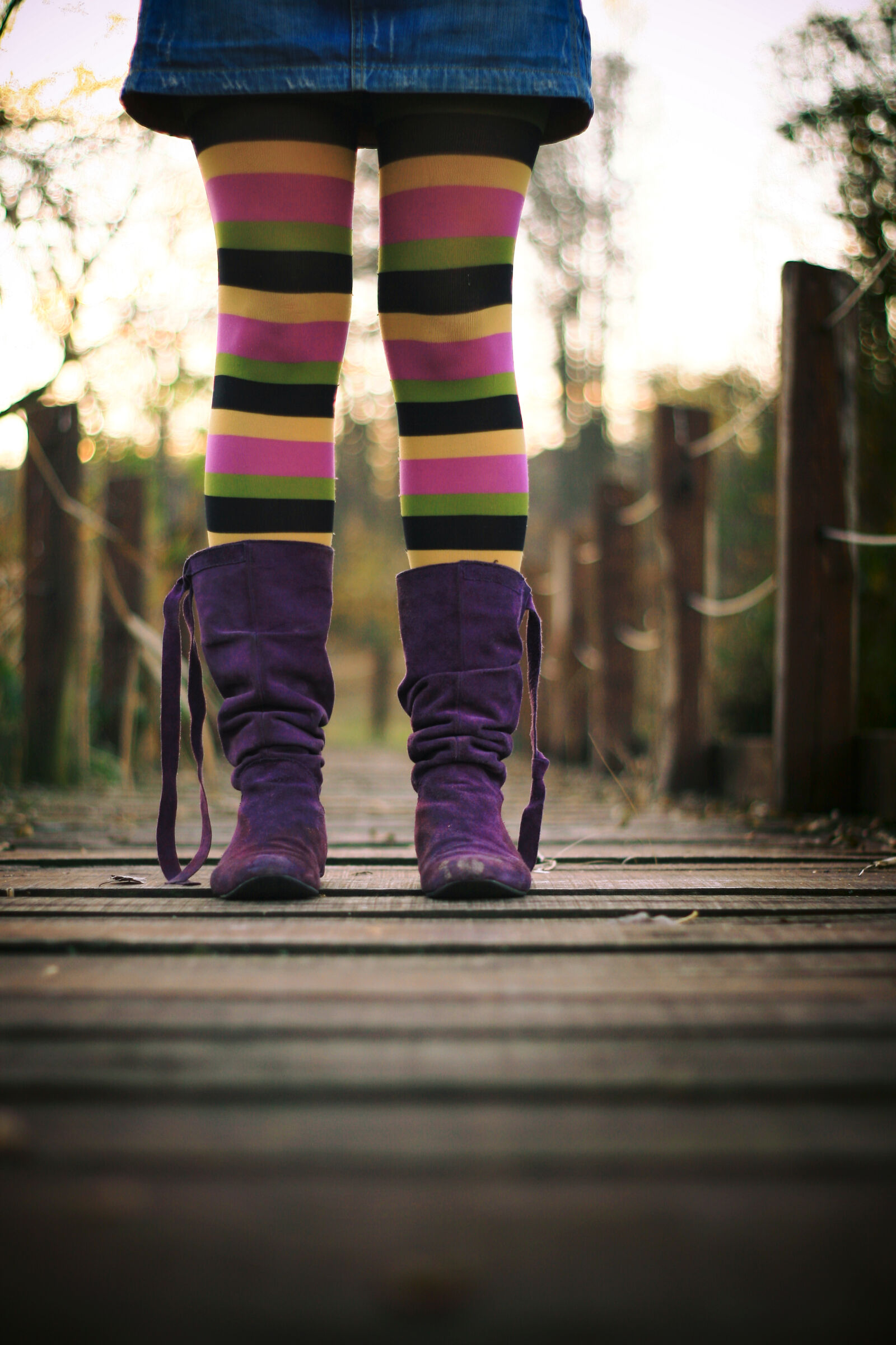 Canon EF 50mm f/1.8 sample photo. Colorful, colourful, girl, person photography