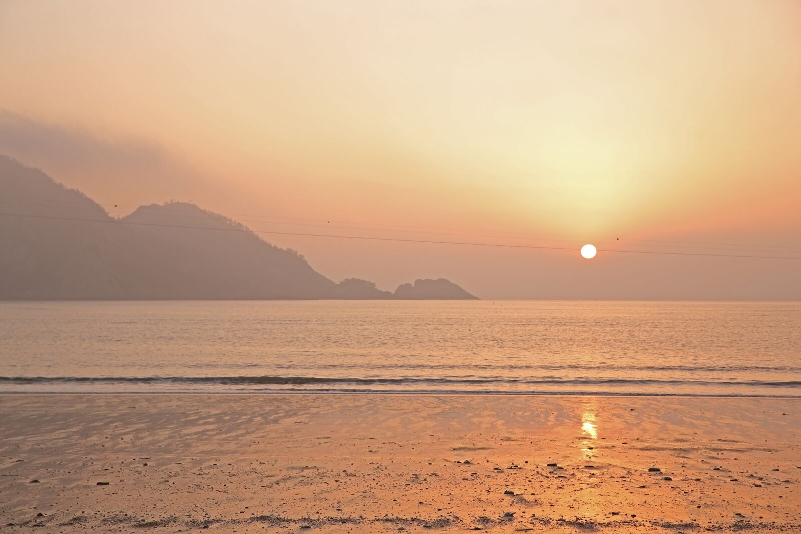 Canon EF 24-70mm F2.8L II USM sample photo. Glow, sunset, sea photography