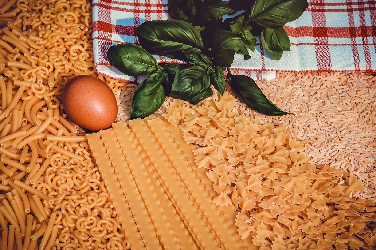 Fujifilm XF 55-200mm F3.5-4.8 R LM OIS sample photo. Noodles, pasta, macaroni photography