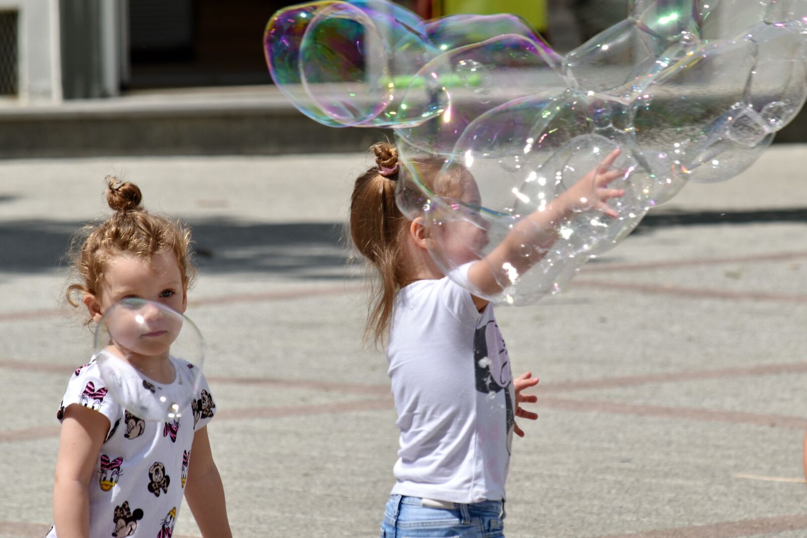 Nikon D5500 sample photo. Bauble, fun, girls, kids photography