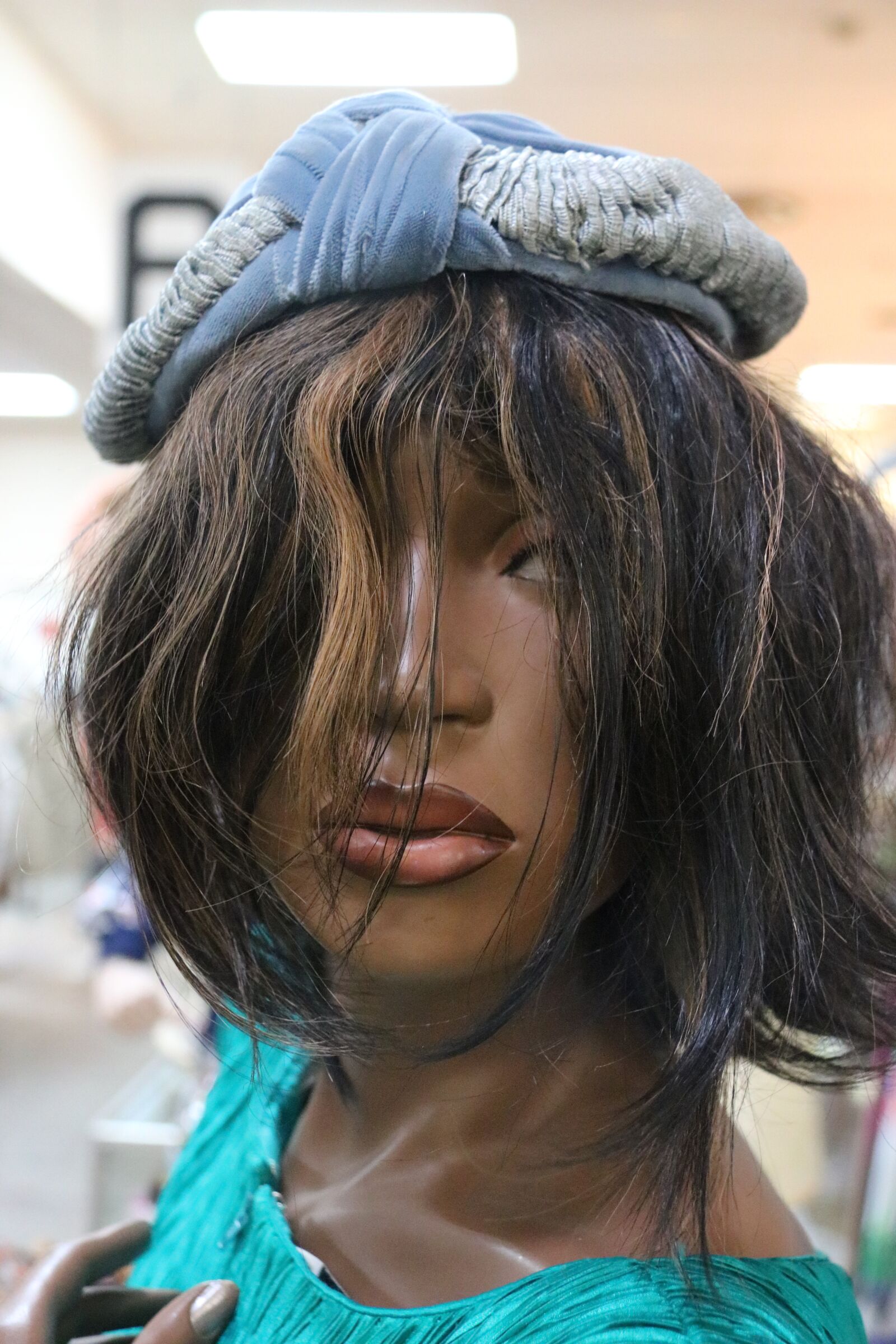 Canon EOS 750D (EOS Rebel T6i / EOS Kiss X8i) sample photo. Mannequin, female, woman photography