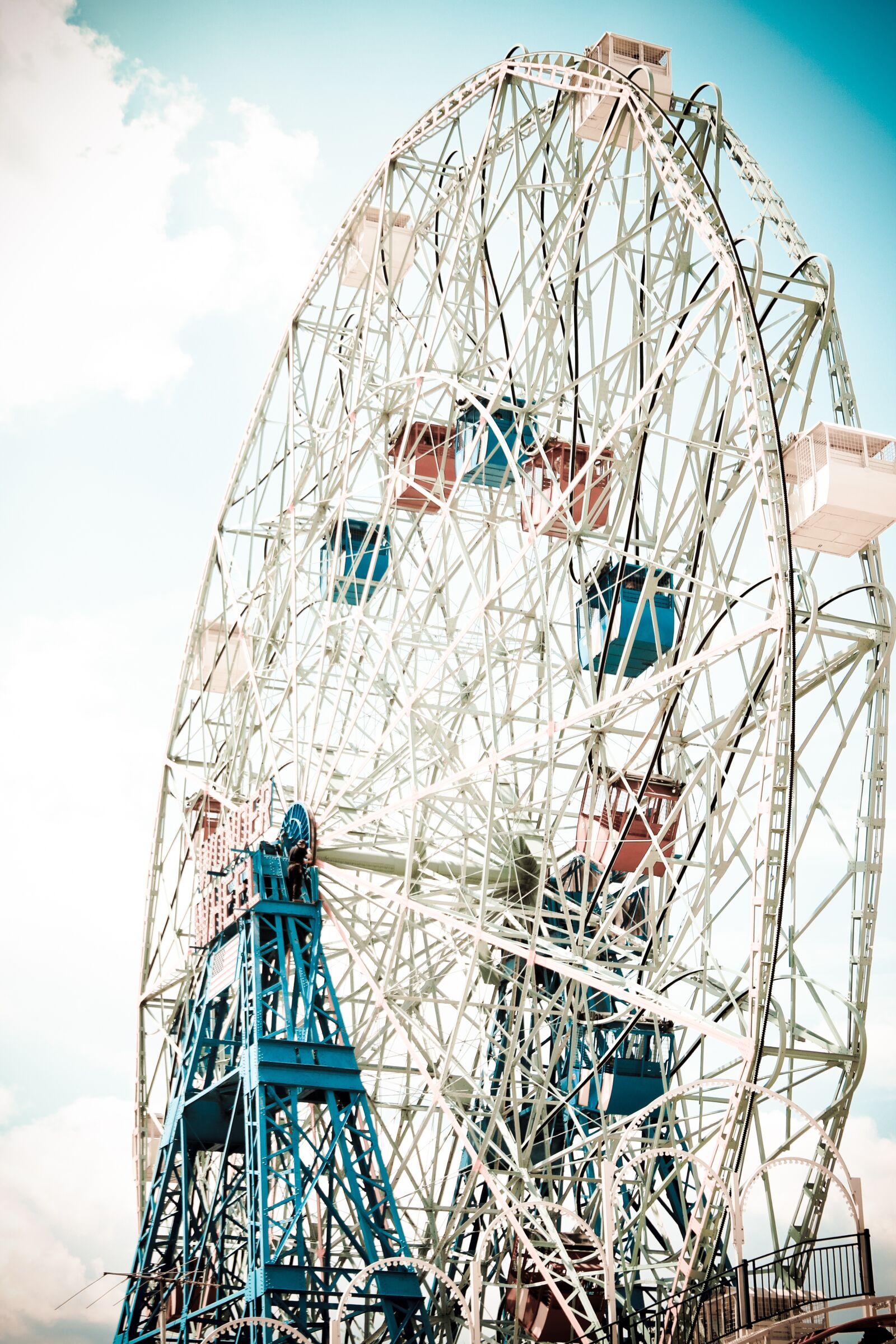 Canon EOS 7D sample photo. Amusement park, coney island photography