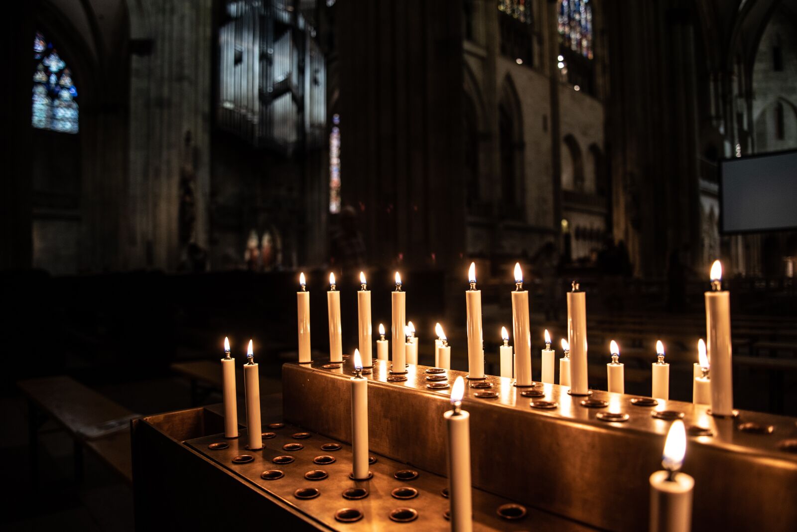 Nikon D750 sample photo. Candles, church, cathedral photography